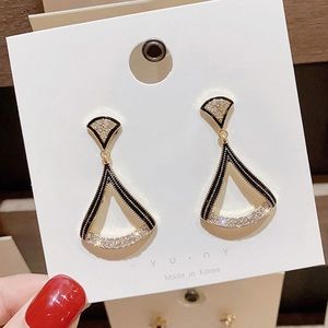 🔸2 for $15🔸Earrings